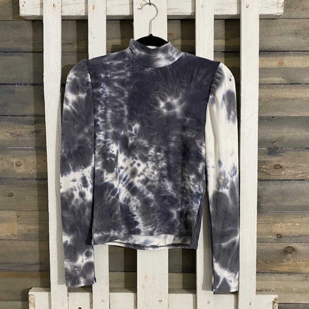 Derek Heart Tie-Dyed Mock Turtleneck